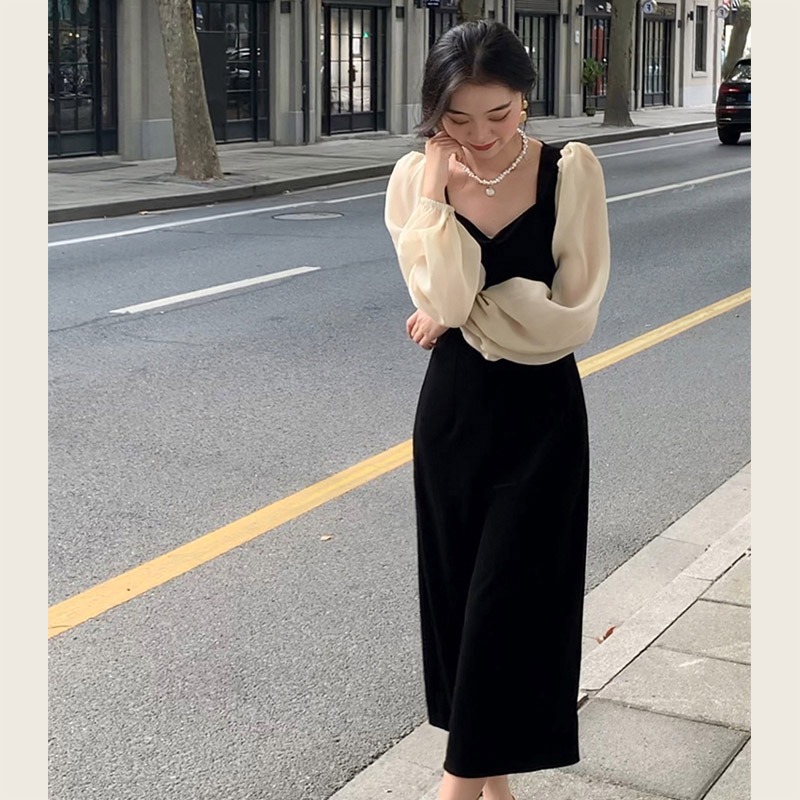 Good spring 2023 new French retro style Hepburn style high cold royal sister style square collar dress