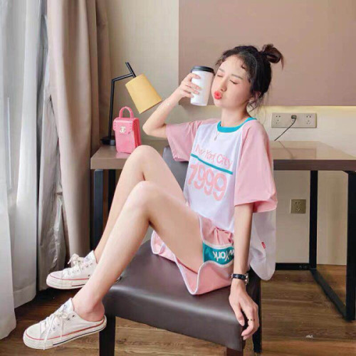 Tiktok, red hot two sets, fashion suit, girl student, Korean version, summer wear, new summer short sleeved T-shirt net red.