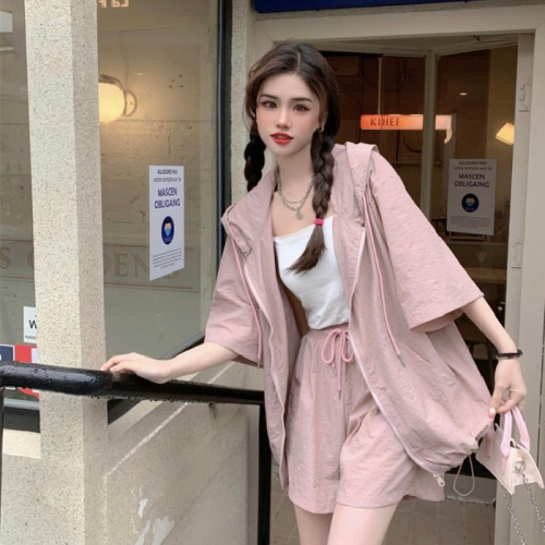 Large size loose thin section hooded short-sleeved sun protection jacket + elastic waist shorts fashion casual sports two-piece suit