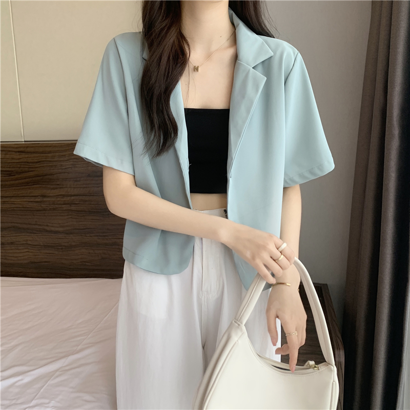Real price real shot 2023 new Korean version of chic niche design sense of lapel air fashion short small suit