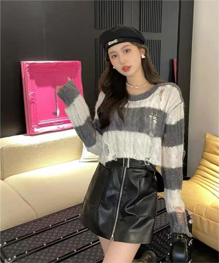 Net red fashion all-match hole short long-sleeved round neck striped sweater women's autumn small sexy loose sweater