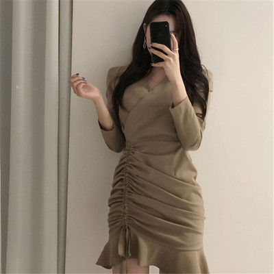 2022 autumn bellflower skirt drawstring lace ruffled slim package hip Korean V-neck long-sleeved flower bud short skirt dress