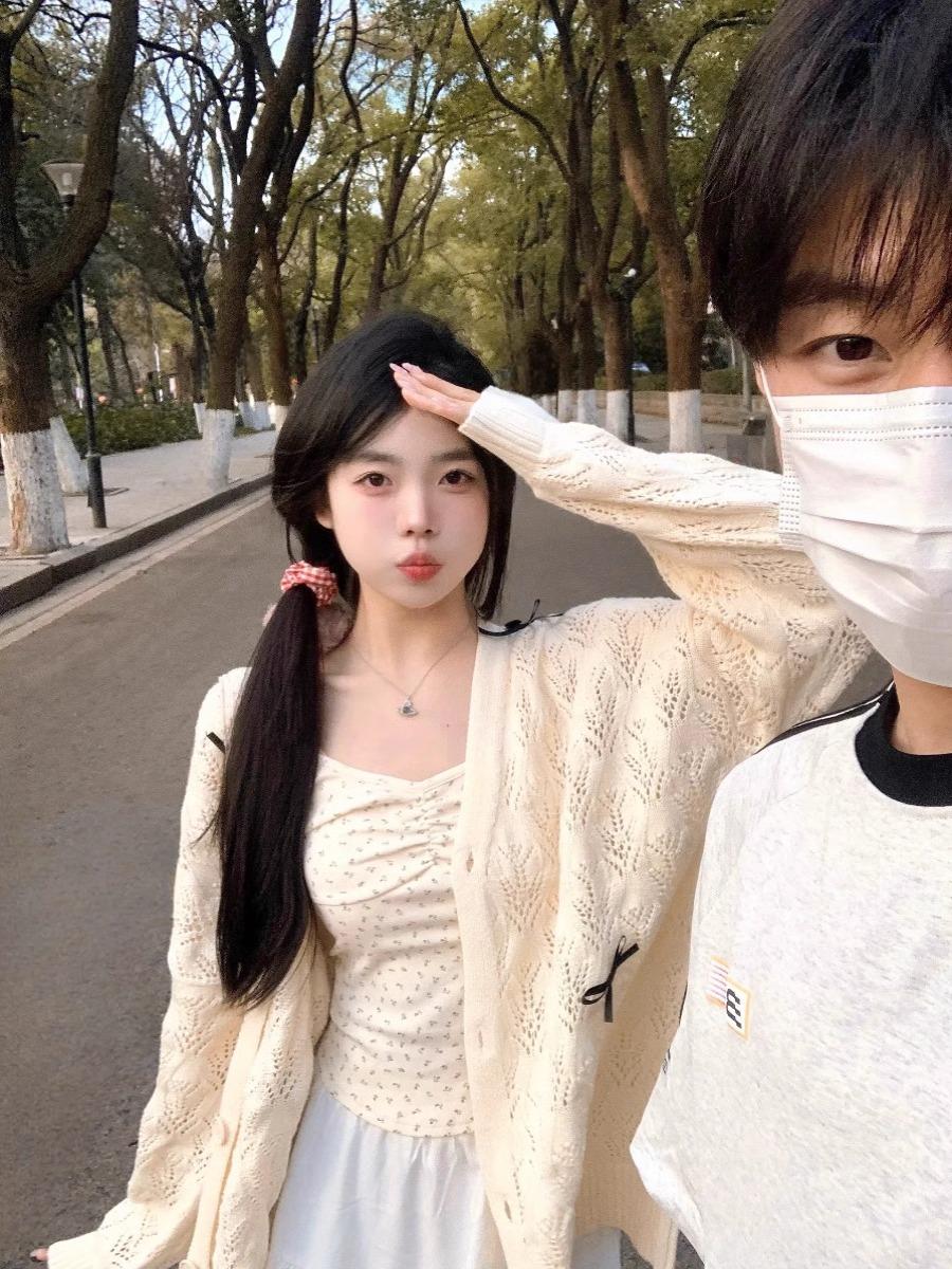 Academic-style bow lace-hole thin knit cardigan for women, spring and autumn 2024 new model, outerwear-style loose jacket