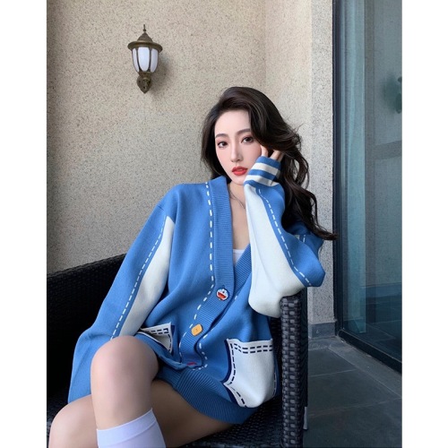 V-neck knitted cardigan women's winter 2022 new design sense niche casual retro contrast color stitching sweater jacket