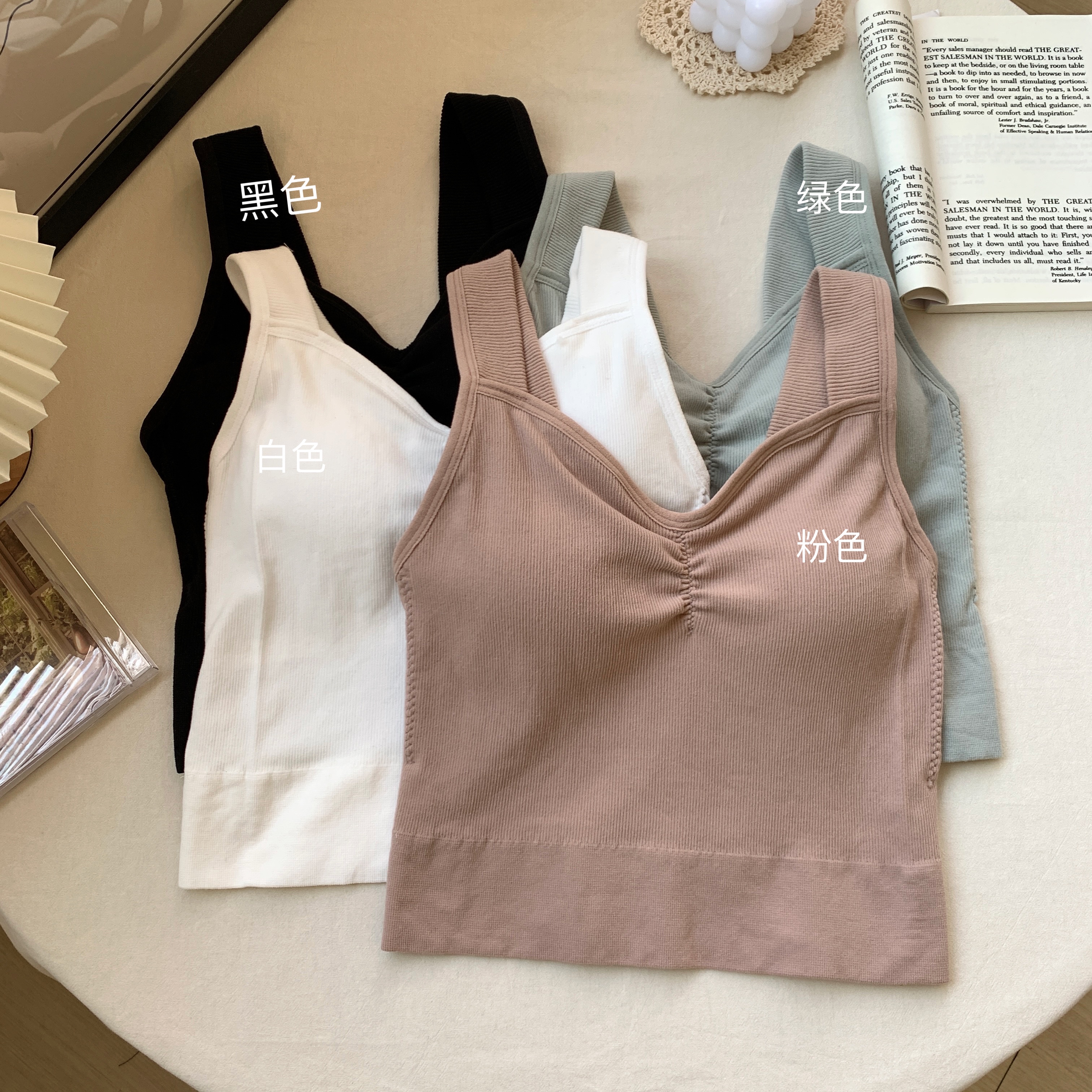 Real shooting, real price, autumn and winter Korean version, new pure desire for wind, small V, thin waist, warm belt, chest cushion vest, suspender top