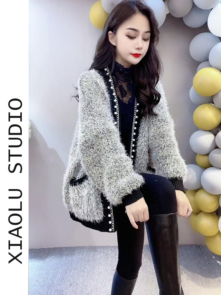 Gray Xiaoxiangfeng cardigan 2022 autumn new style beaded bright silk sweater women's loose and lazy style heavy industry knitted coat