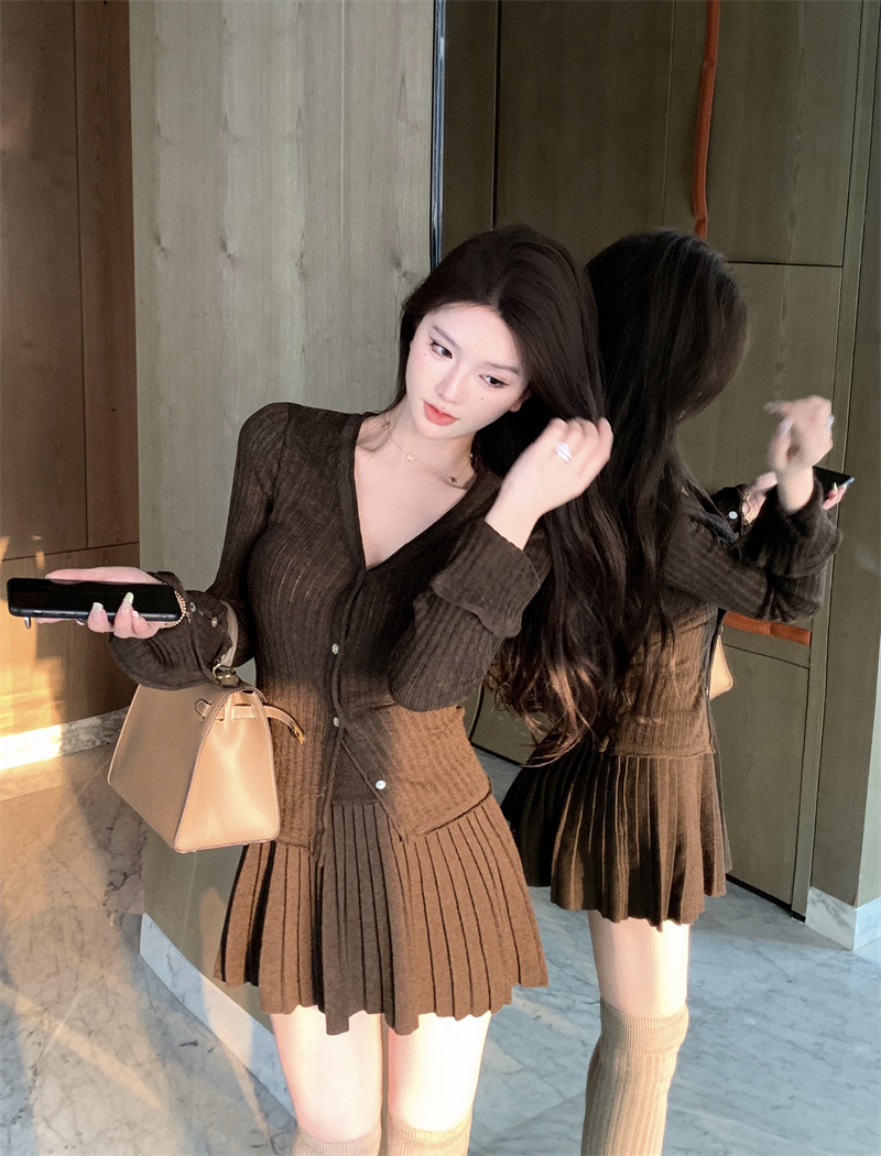 Real price real price sweet and spicy temperament solid color knit + waist sexy skirt