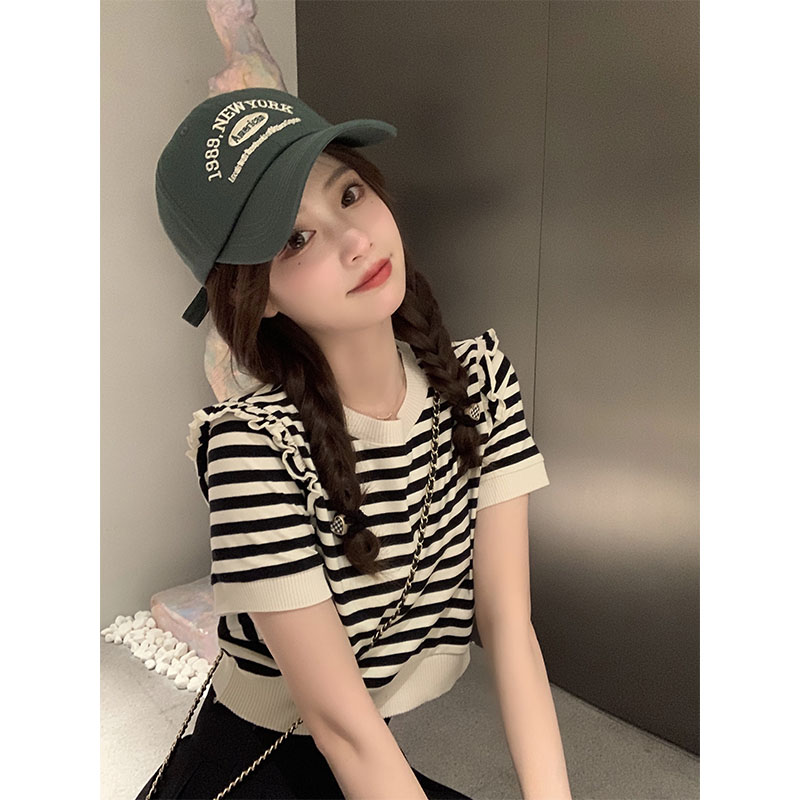 Pearl Krabs Knitted Short-sleeved T-shirt Women's Loose Striped Jacket Design Sense Minor Short T-shirt Summer 2022 New