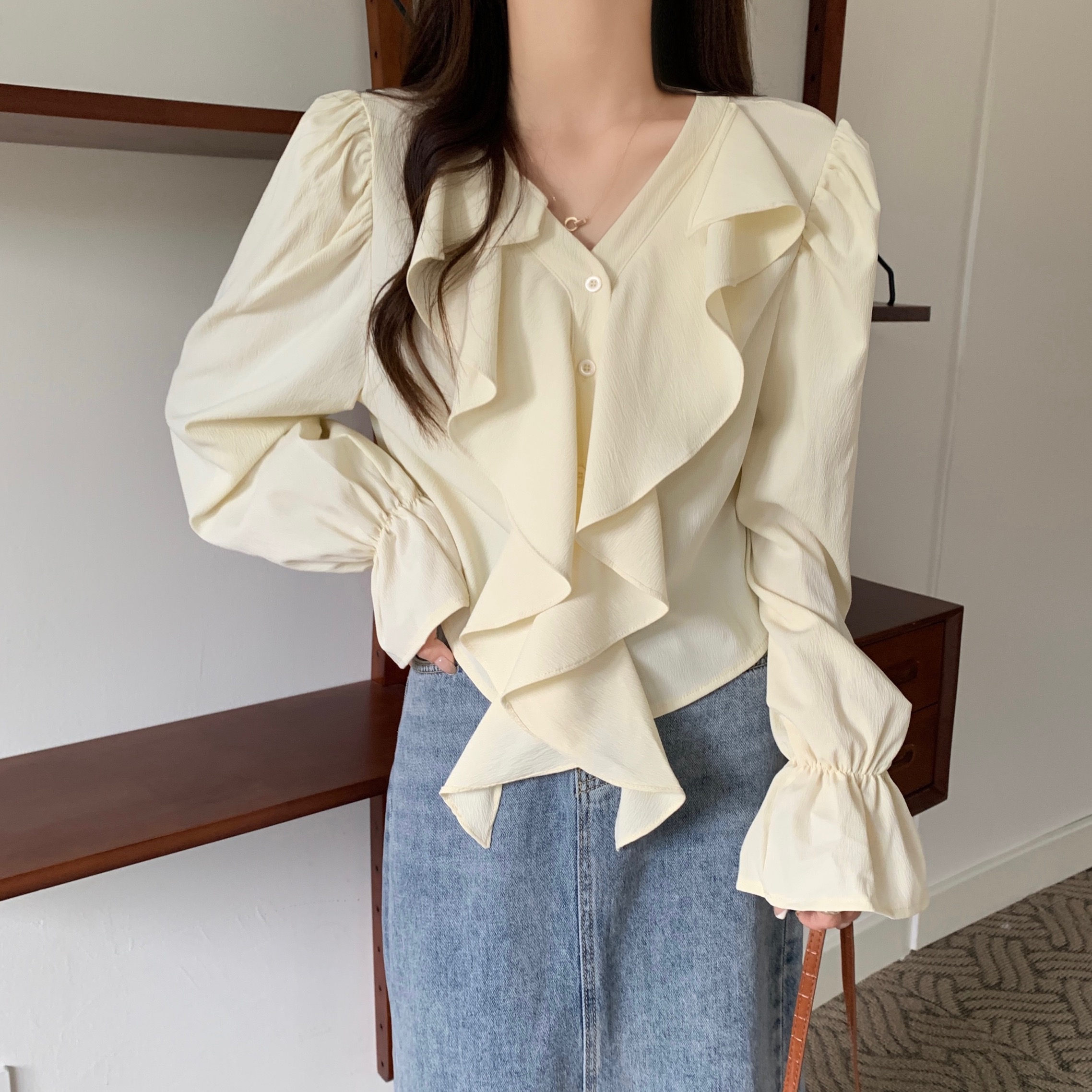 Autumn short loose V-neck ruffled temperament shirt French casual all-match long-sleeved top