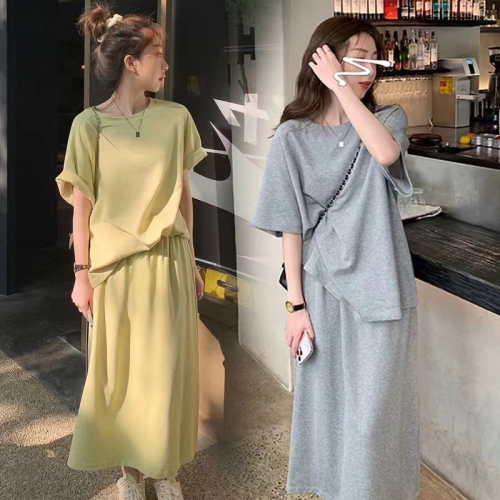 Summer clear age-reducing green casual two-piece solid color short-sleeved T-shirt + mid-length slim skirt sports suit
