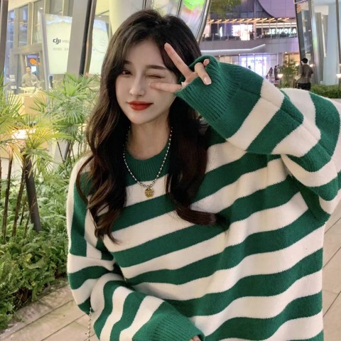 2022 new loose green striped sweater women's early autumn lazy style design niche knitted top