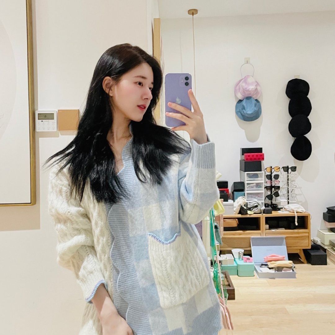 Zhao Ruth's same loose design sweater cardigan coat women's lazy wind Plaid Knitted Top 2021 spring and Autumn