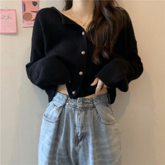 Real price ~ fashionable short style soft waxy single row small wood button round neck long sleeve knitted cardigan girl