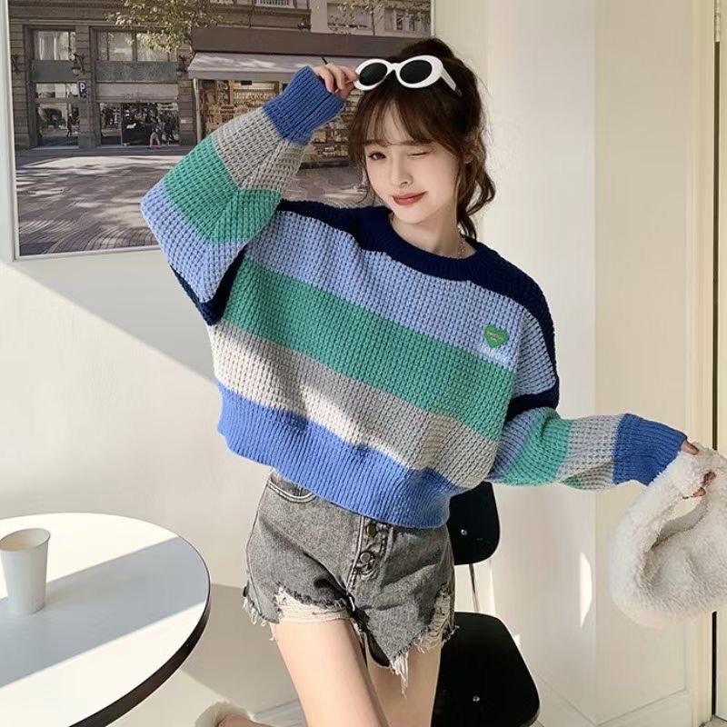 Design sense contrast color striped long-sleeved pullover sweater women's Korean version of the niche sweet soft waxy short plush sweater