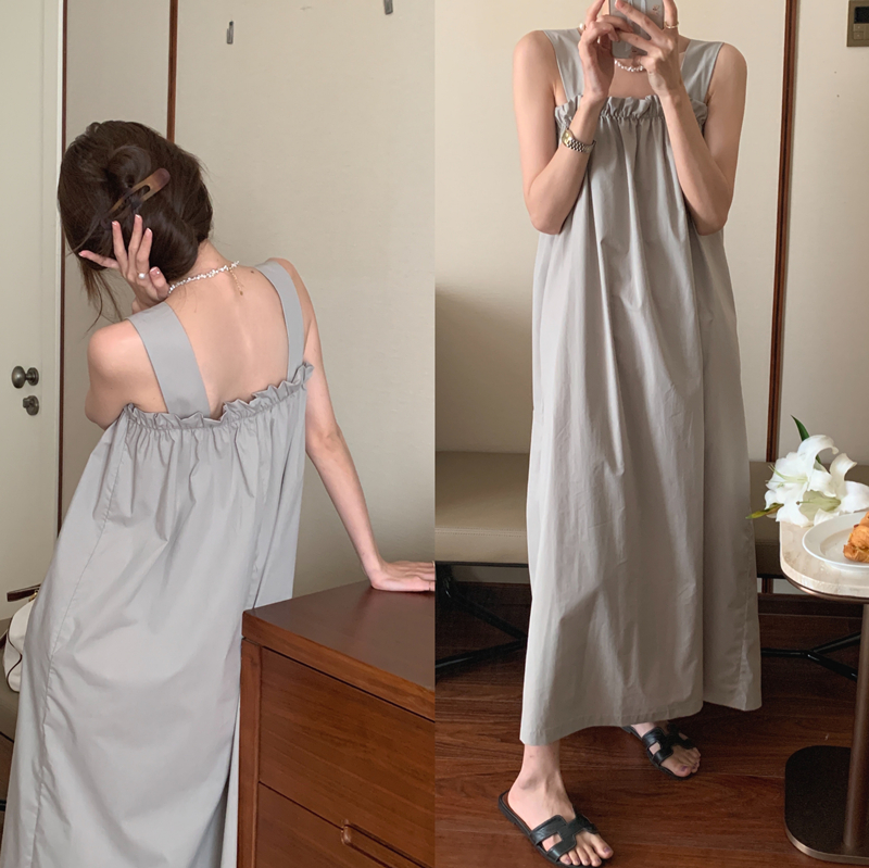 Real shooting, real price, fashionable, out of the street, simple ~ wide shoulder strap sleeveless vest dress, long suspender skirt