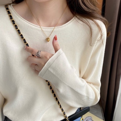 White Base Top Women Spring Summer Sheer Wind Inner Wear 2024 New Long Sleeve Round Neck Top Autumn Winter Knit Sweater