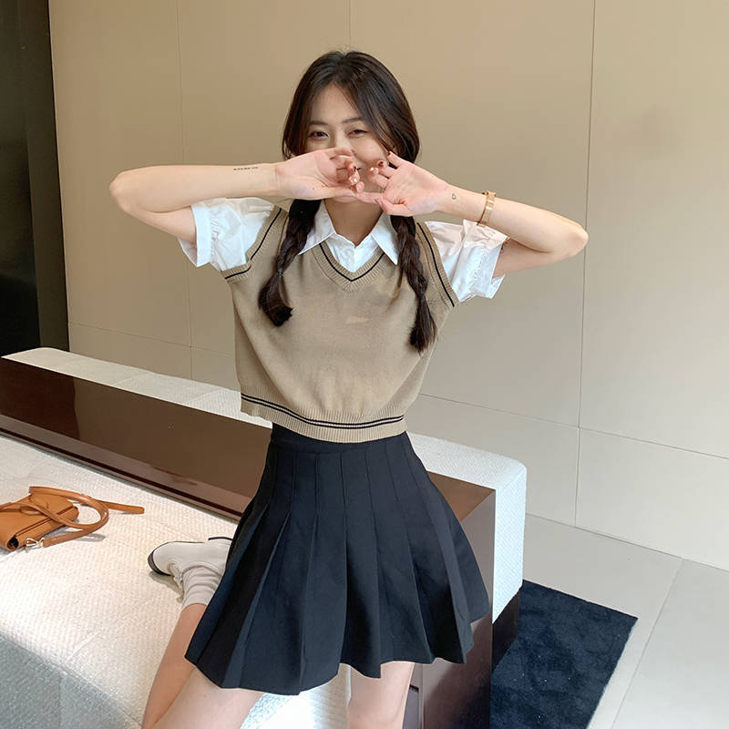 Fake two short shirts women's summer color contrast stitching slim fitting polo collar Short Sleeve Top + BLACK PLEATED SKIRT