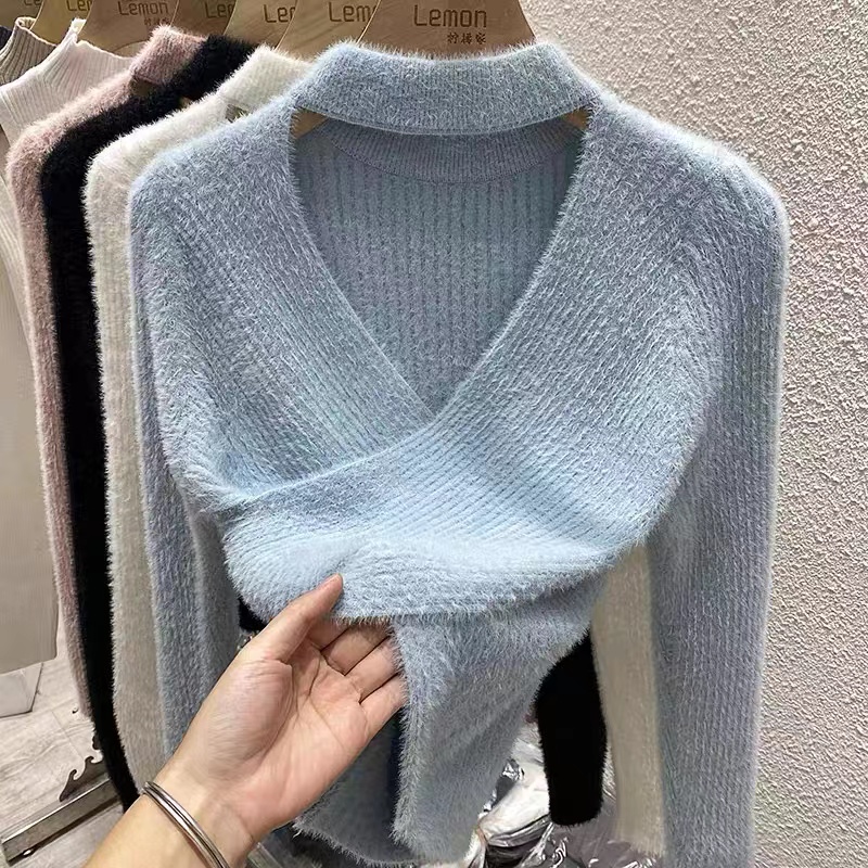 Sexy Pure Desire Hanging Neck Sweater Women's Autumn and Winter Cross V-neck Design Sense Mink Velvet Short Section Bottom Shirt