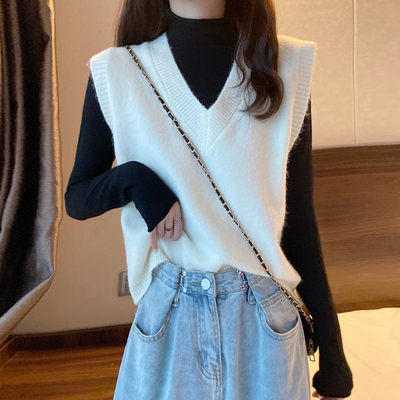 Autumn and winter thickened cashmere versatile V-neck Vest + middle neck versatile long sleeve bottoming shirt