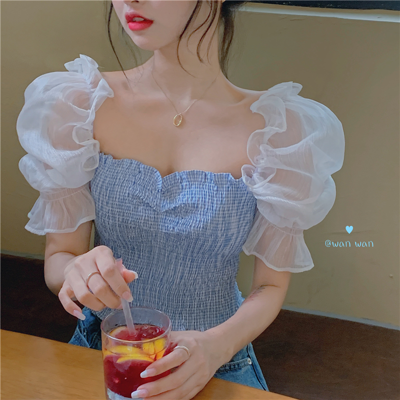 Sweet and fresh puff sleeve design plaid shirt female 23 summer new slim fit hot girl short-sleeved top
