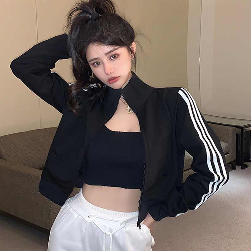 Real shot Xiaoxian Nizi art student coat female autumn 2023 new short long-sleeved black high-end sports sweater