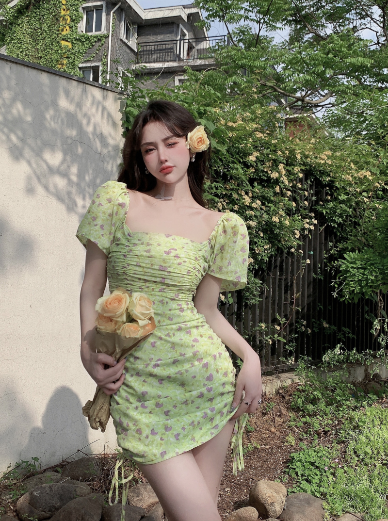 Real shot Nett design sense niche pleated drawstring square neck floral puff sleeve dress