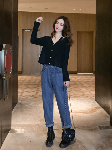 Knitted coat women's spring trend new large collar black short coat fashionable and versatile