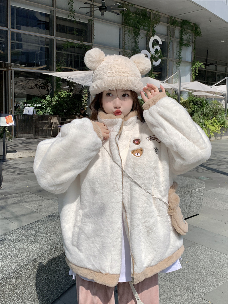 Real shooting real price ~ embroidered bear soft girl design sense niche lamb wool coat