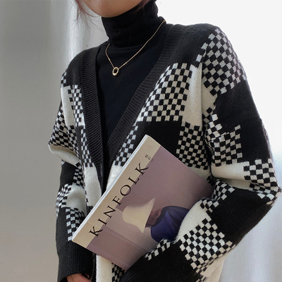 Black and white plaid knitted sweater cardigan coat women's spring 2021 new loose style jacket