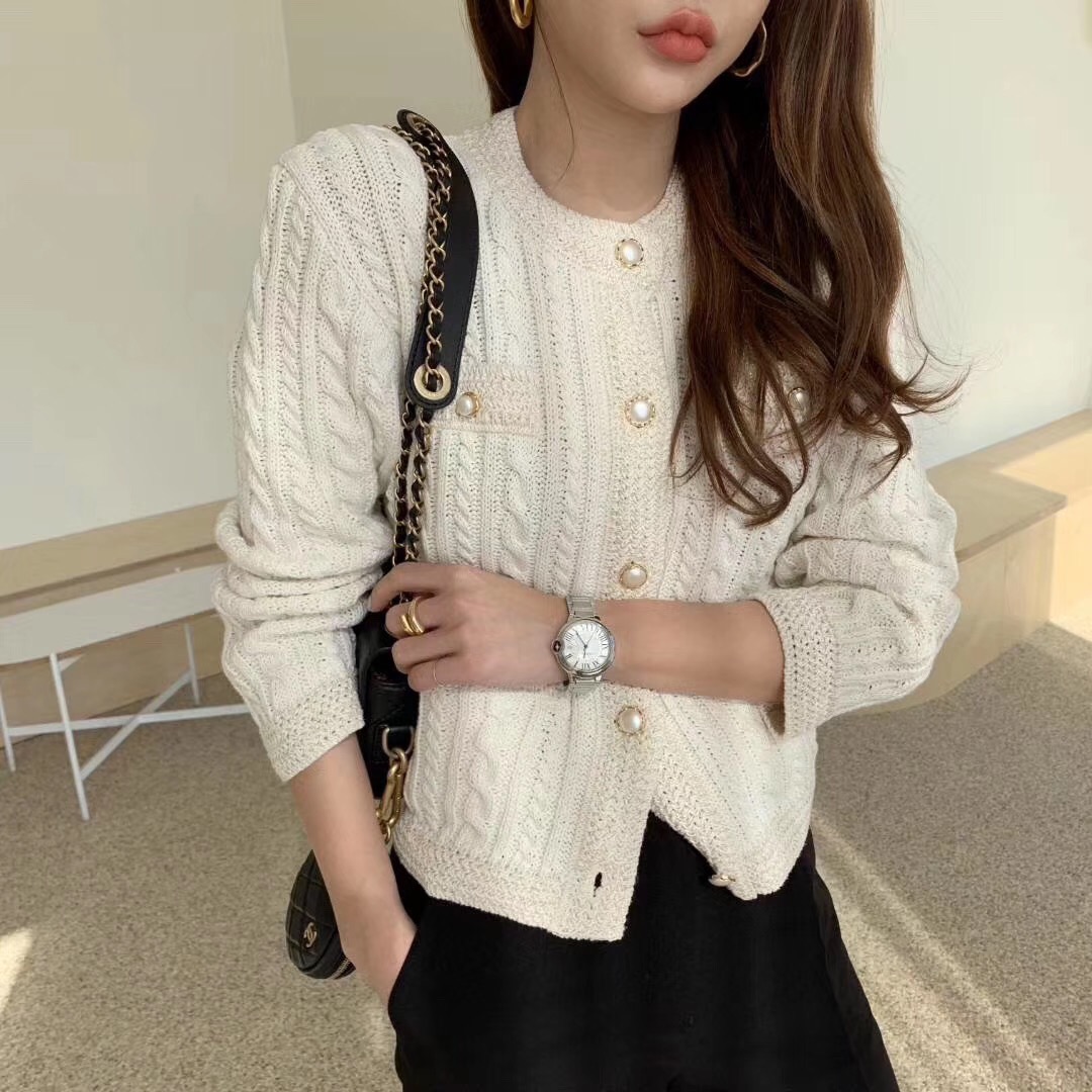 2020 South Korea East Gate bag shopping temperament small fragrance pearl button foreign style versatile knitting cardigan sweater coat
