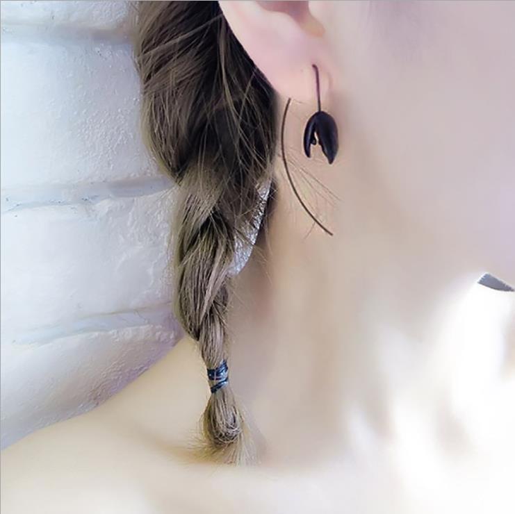 2020 new fashion sketch black huaguduo long earrings earrings earrings South Korean temperament personalized earrings earrings female