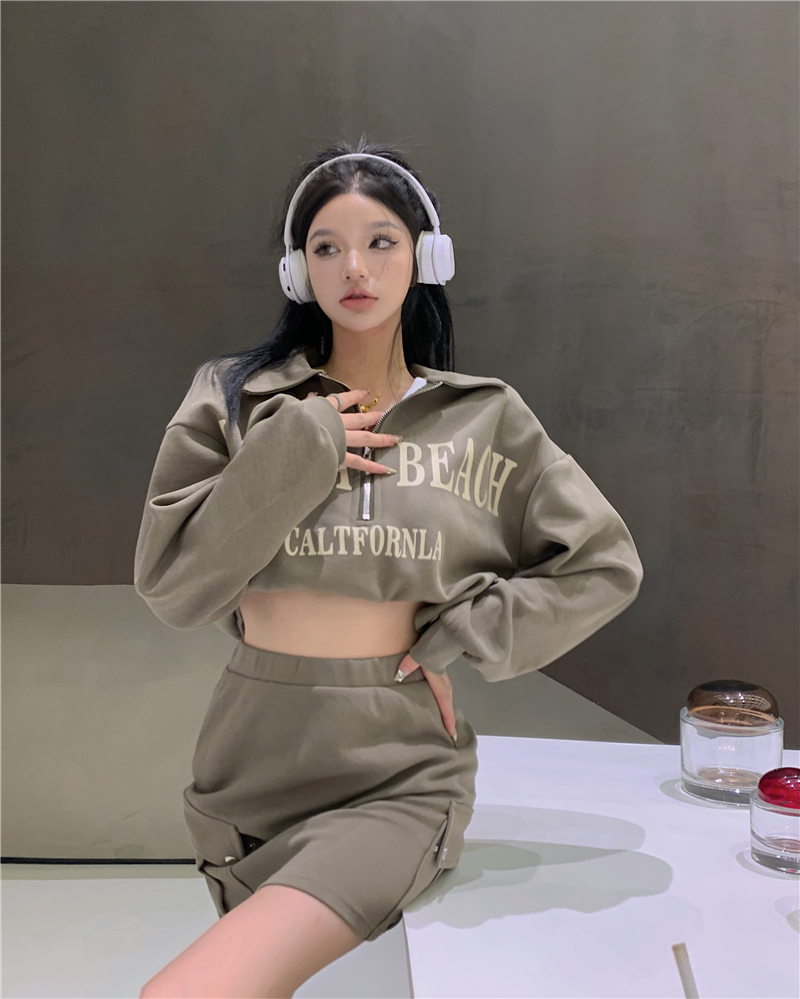 Real auction real price Half zipper sweater suit letter short top high waist slim skirt two-piece set
