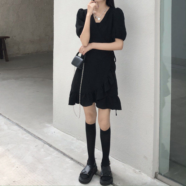 Summer 2022 new French black small black dress female Hepburn style slim Dress Small
