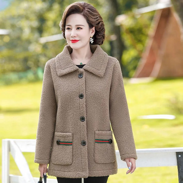 Autumn and winter lamb cashmere coat women's foreign style new middle-aged women's wear large plush thickened top
