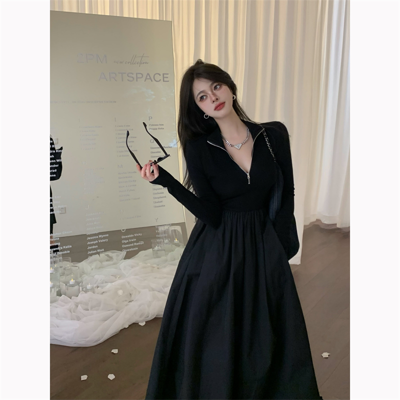 Black long-sleeved dress women's autumn niche design sense advanced cold wind chic closed waist show thin long skirt