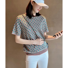 Ge Di fashion 2021 summer color contrast thousand bird lattice bright silk knitted short sleeve feminine temperament letter round neck ice silk T-shirt
