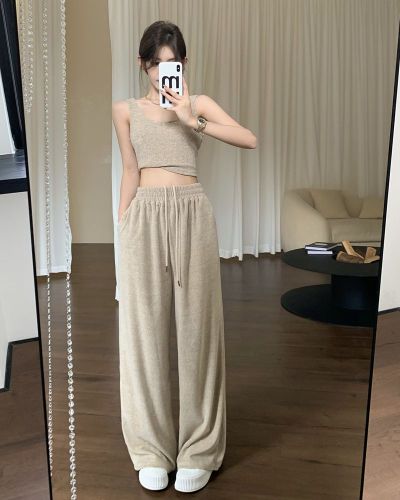 Real shot spring lazy pure desire style short navel vest + high waist drape wide leg pants fashionable knitted suit