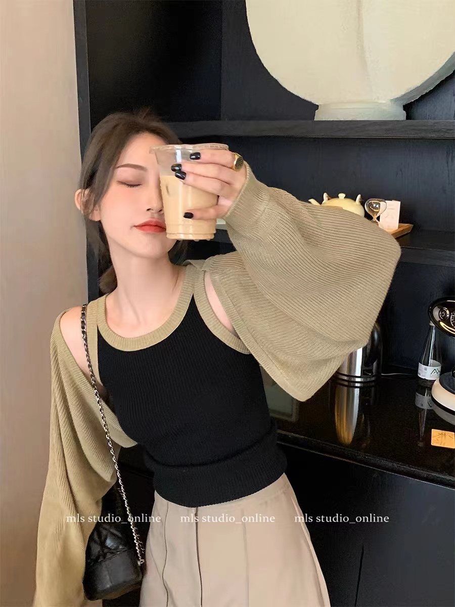 Knitted top suit women's 2022 early autumn new color matching camisole long-sleeved shawl cardigan two-piece set