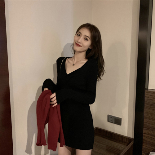 Real photo, real price, autumn and winter new women's dress, temperament, slim and slim, buttock wrapped knitted dress