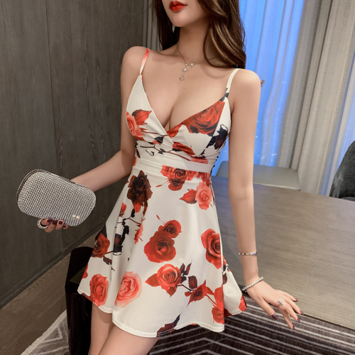 Real photo sweet little fresh Hong Kong style retro large women's show thin print floral suspender dress