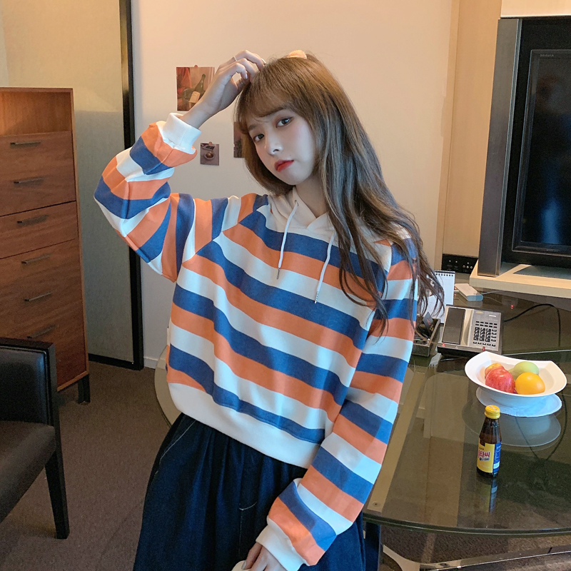 Real shot of Minnie cloth 7525 cotton 2020 new hooded short sweater female stripe thin student