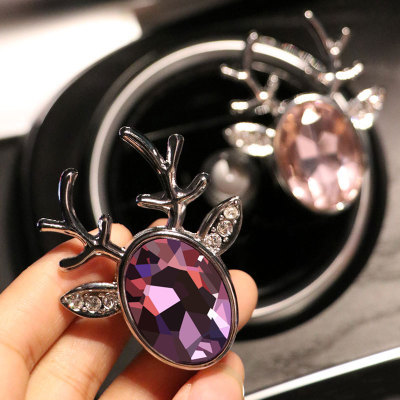 Car accessories, lovely way, air outlet, perfume, creative aromatherapy clip, air conditioner decoration, durable fragrance.