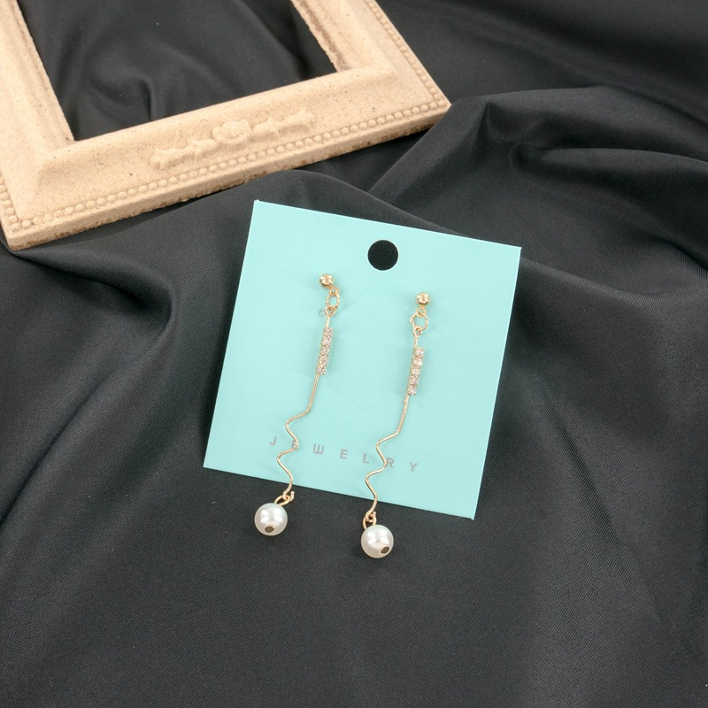 Korean fashion long Diamond Earrings simple pearl earrings for women