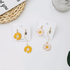 Silver needle 2020 new trend net red fresh asymmetric Daisy Earrings forest series long flower earrings earrings earrings