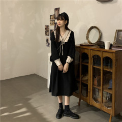 Korean style V-neck dress with slim waist and retro Hepburn style