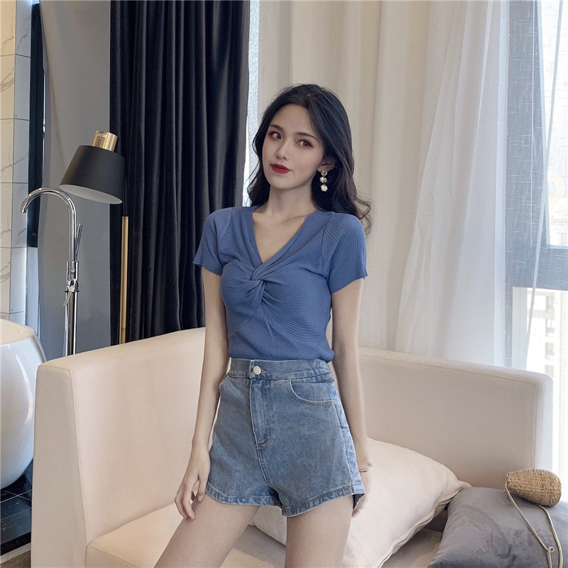 New Korean style retro slim slim net red top super fire short sleeve V-neck T-shirt women ins