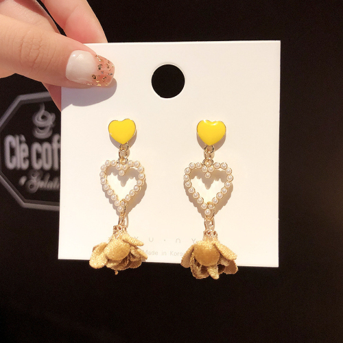 Silver needle Korean version love pearl hollow cloth flower earrings fashion simple super fairy Earrings