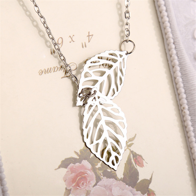 Euro-American Jewelry Night Shop Simple Mori Metal Double Leaf Necklace Leaf Short Necklace Chain