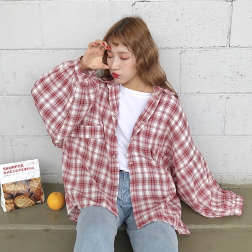 Thin black and white plaid shirt women's Hong Kong style spring and autumn mid length top Korean loose BF wind long sleeve sunscreen jacket