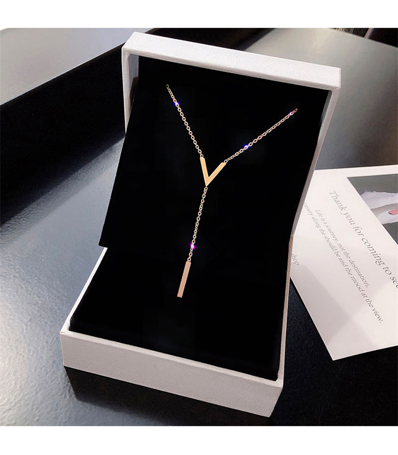 Korean style fashion simple V-shaped chain tassel titanium steel plated 18k rose gold short necklace